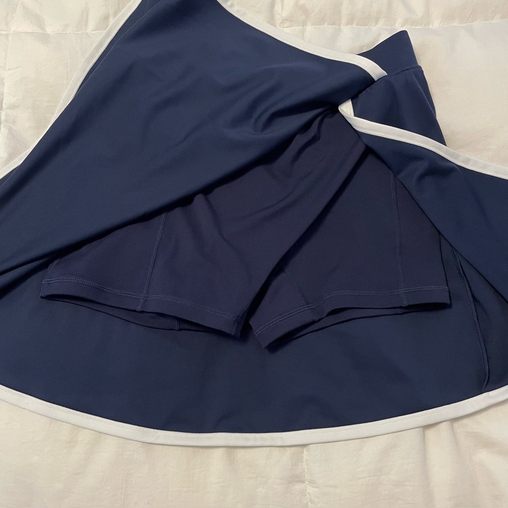 Yogalicious Hybrid Skort, Navy with White Piping, Small, NWT - Picture 2 of 4
